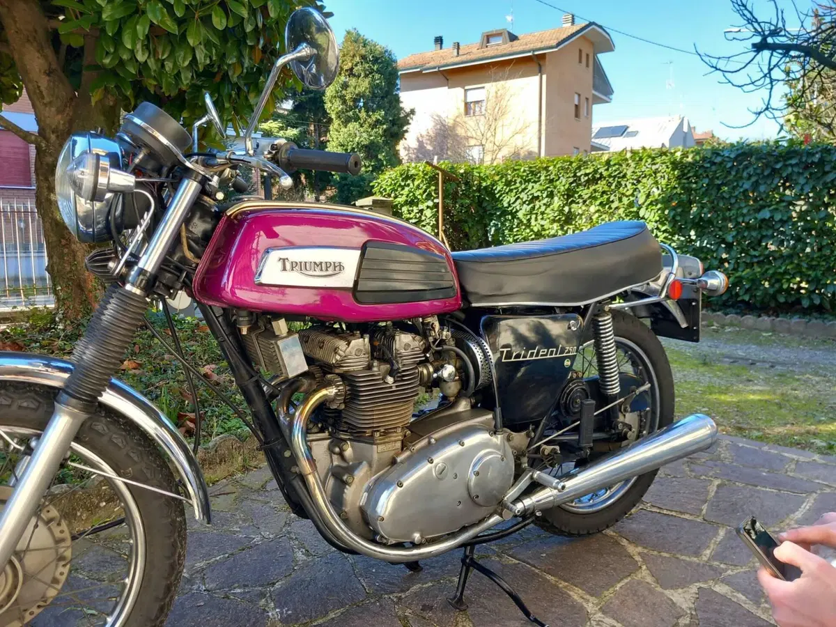 Triumph Trident