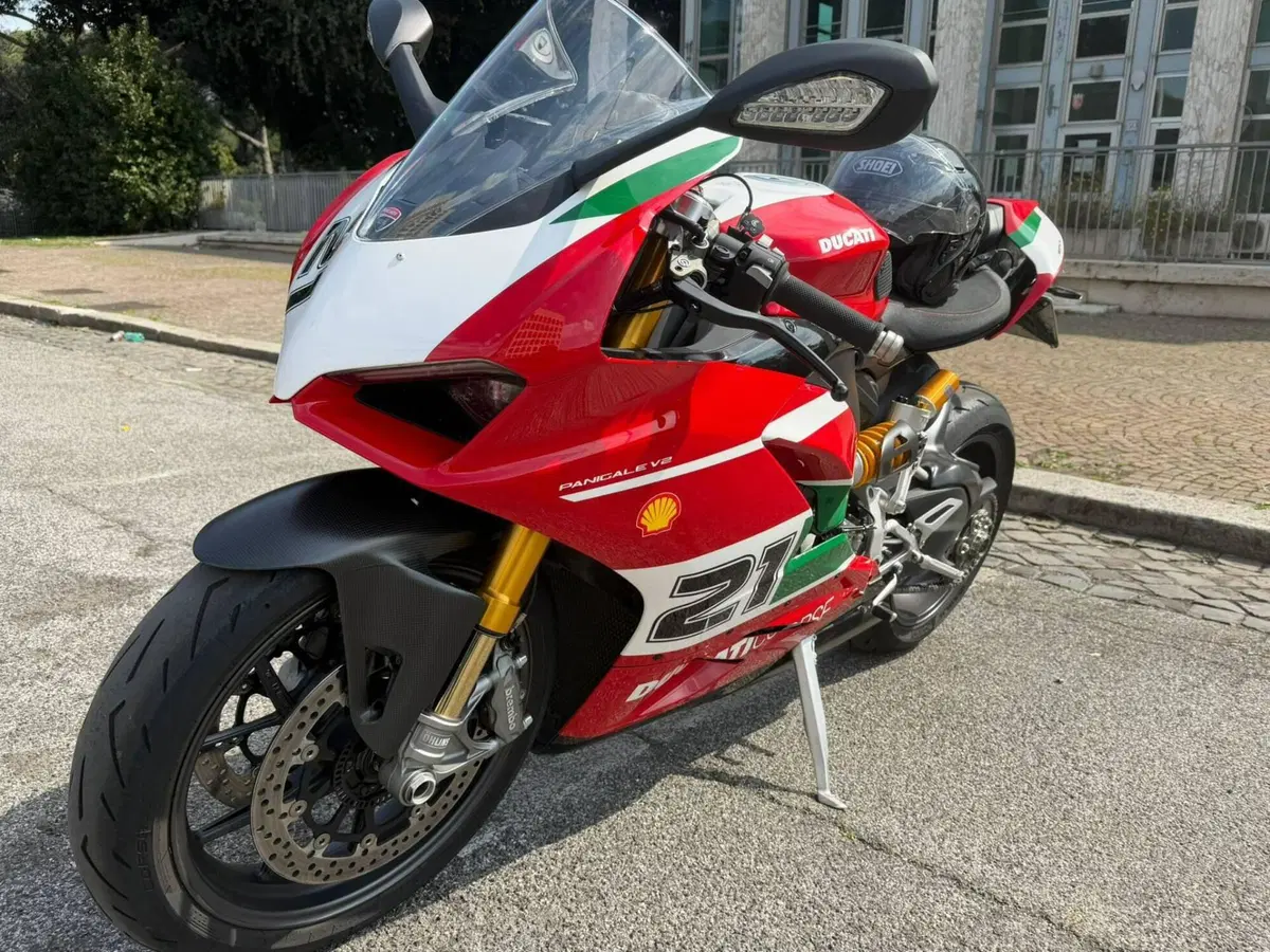 Ducati Panigale V2 Bayliss 1st Championship 20th Anniversary (2021 - 24) (8)