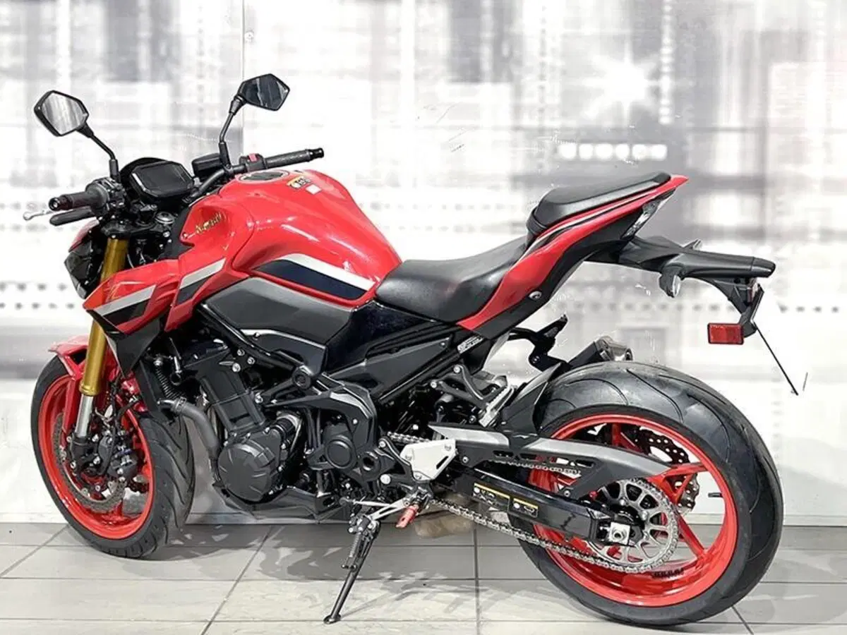 Kawasaki Z 900 50th Anniversary (2022 - 23) (2)