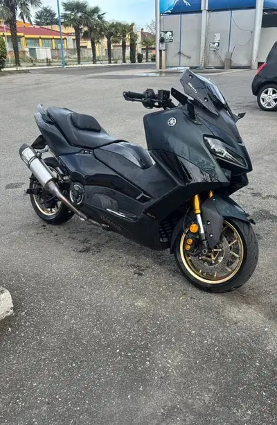 Yamaha T-Max 560 Tech Max (2022 - 24) usata
