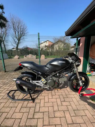 Ducati Monster 600 Dark (1998 - 01) usata