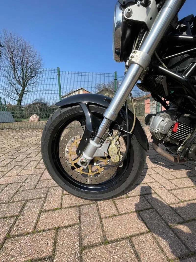 Ducati Monster 600 Dark (1998 - 01) (7)