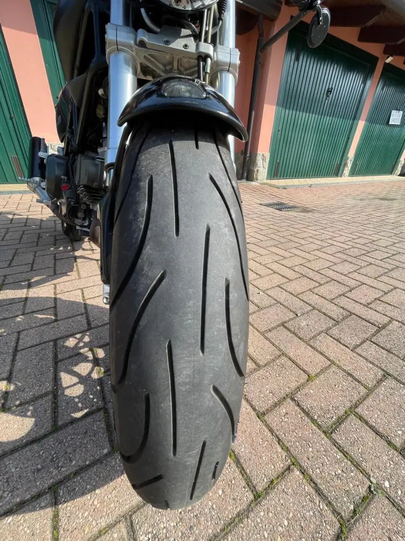 Ducati Monster 600 Dark (1998 - 01) (8)