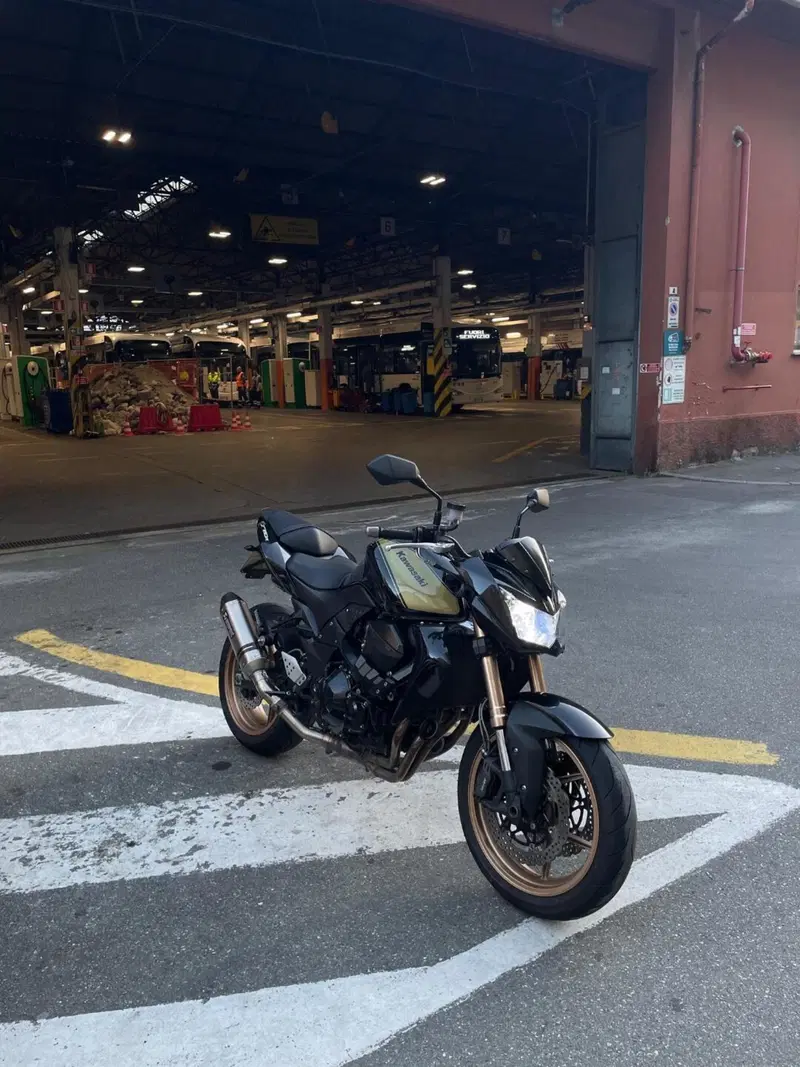 Kawasaki Z 750 R (2011 - 14)