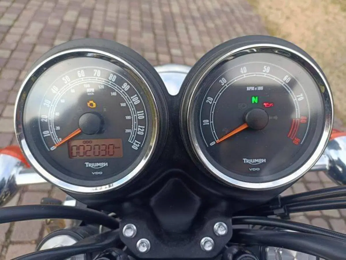 Triumph Bonneville T100 (2008 - 16) (6)