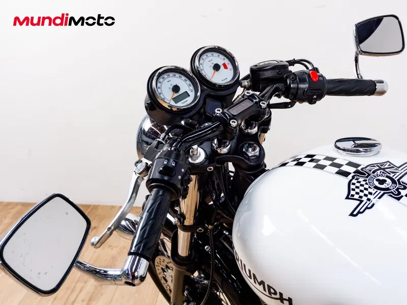 Triumph Thruxton 900 ACE (2014 - 15) (11)