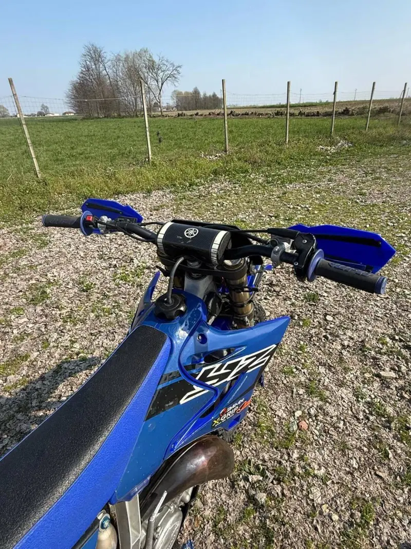 Yamaha YZ 125 (2016) (2)