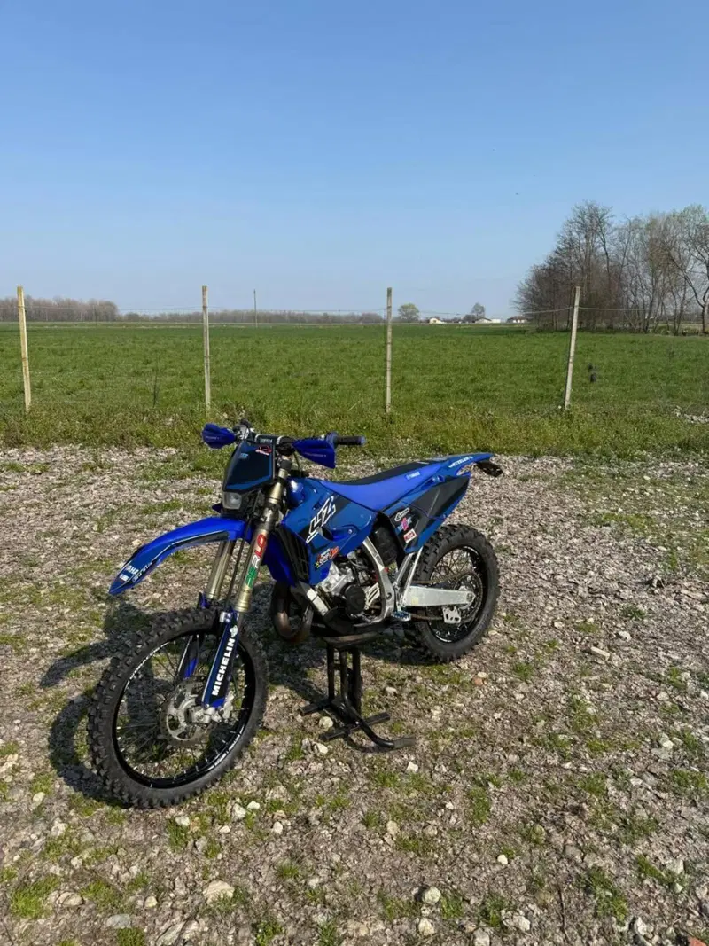 Yamaha YZ 125 (2016) (3)