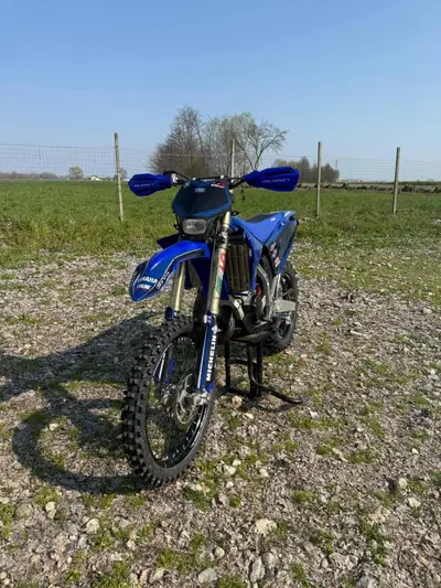 Yamaha YZ 125 (2016) usata
