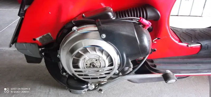 Piaggio Vespa 125 PX (11)