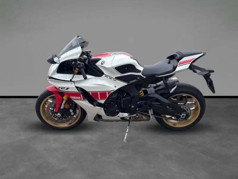 Yamaha YZF R1 (2020 - 25) (2)