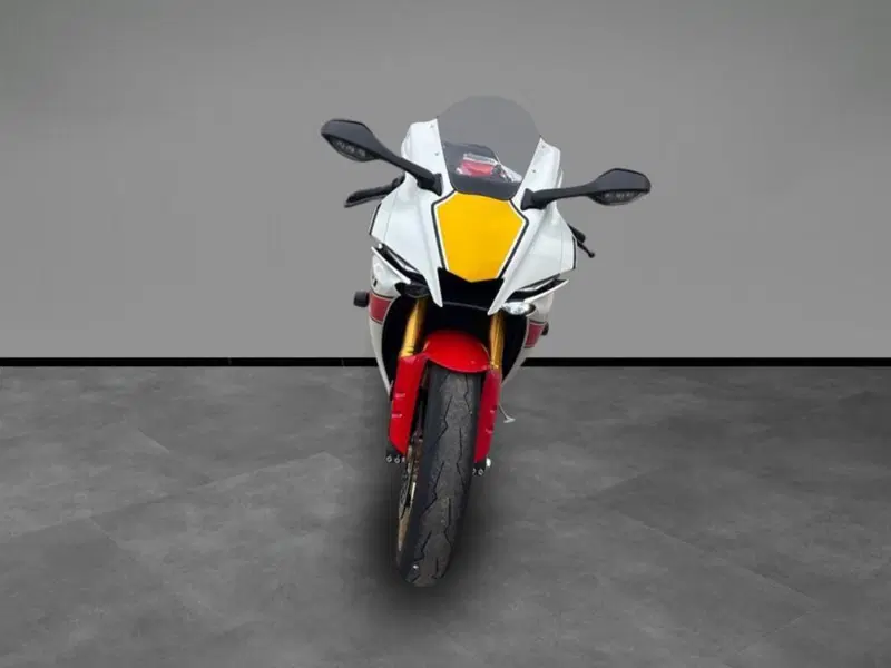 Yamaha YZF R1 (2020 - 25) (3)