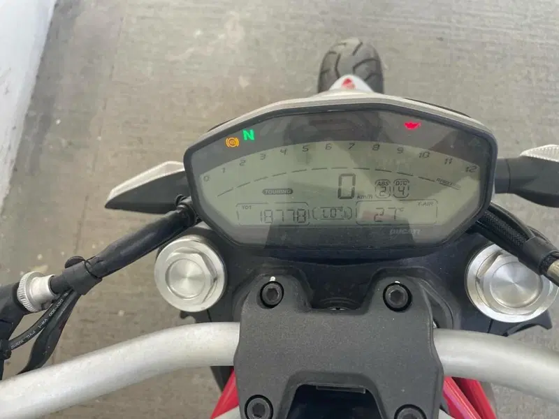 Ducati Monster 821 ABS (2014 - 17) (5)