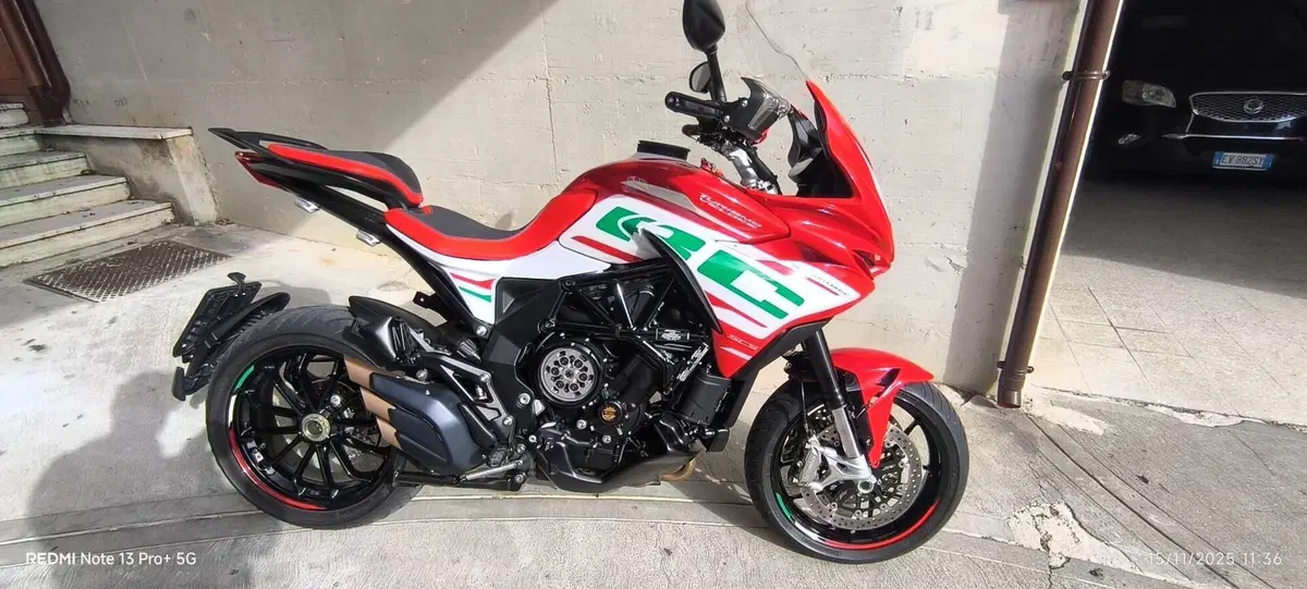 MV Agusta Turismo Veloce 800 RC SCS (2022 - 26) (3)