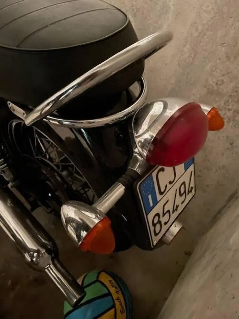 Triumph black (3)