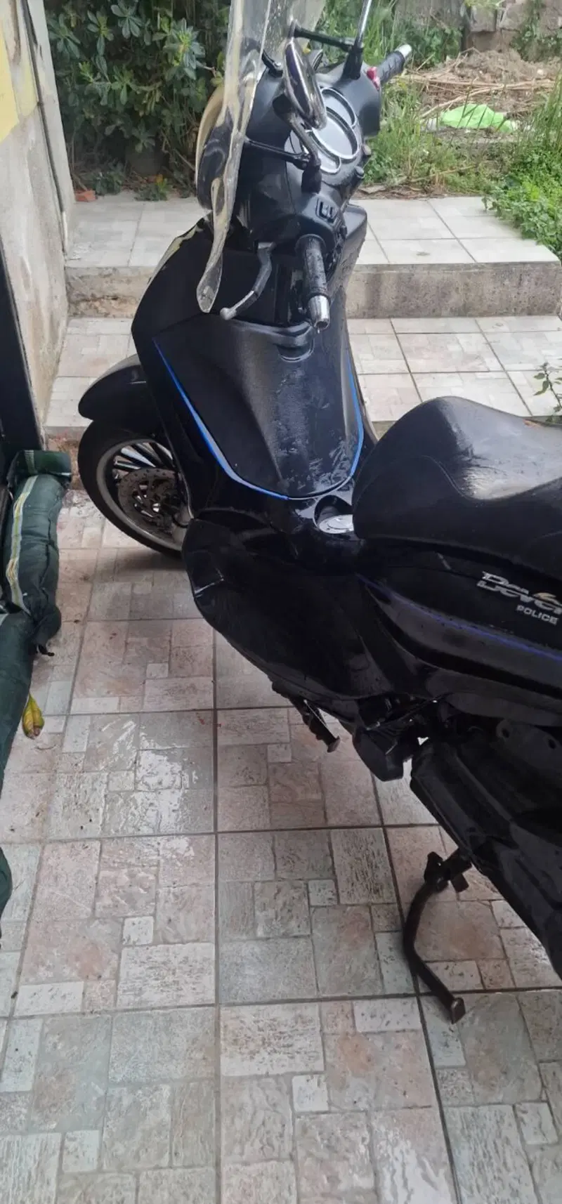 Piaggio Beverly 300 i.e. Police ABS-ASR (2017 - 20) (2)