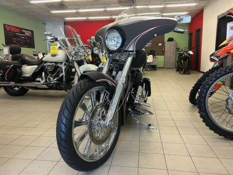 Harley-Davidson 1584 Rocker C (2009 - 11) - FXCWC (3)