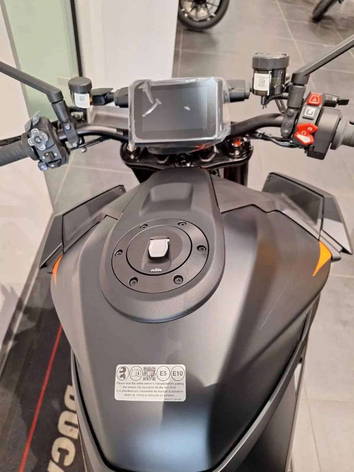 KTM 1390 Super Duke R (2024 - 26) (15)