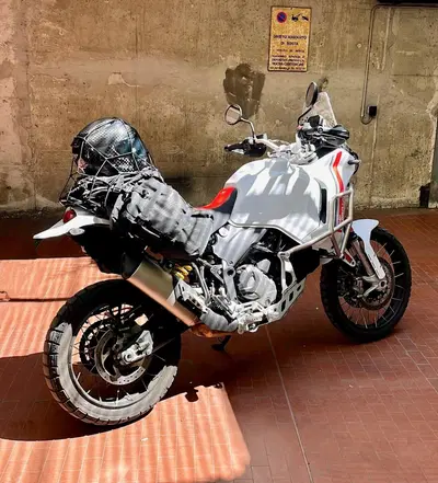 Ducati DesertX (2022 - 25) usata