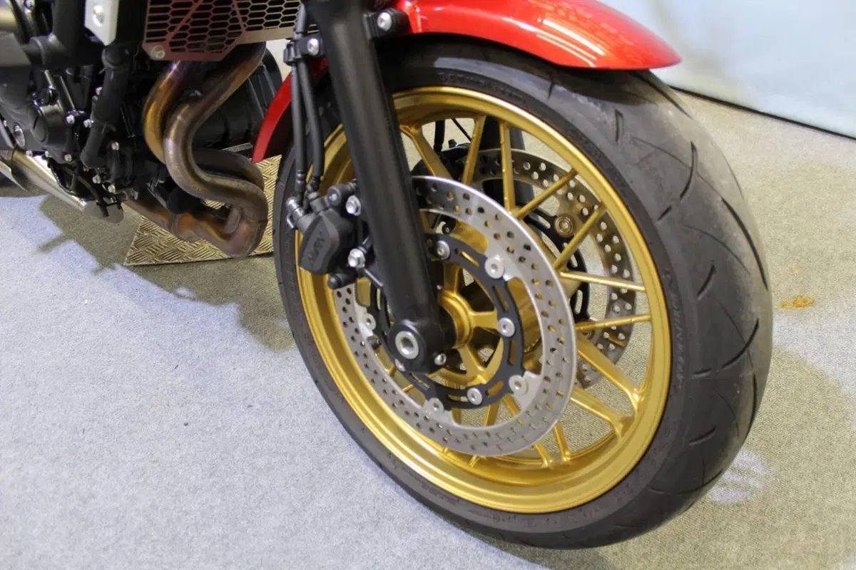 Kawasaki Z 650 RS (2025 - 26) (7)