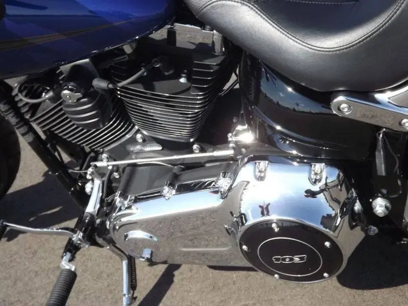 Harley-Davidson 1690 Breakout (2013 - 17) - FXSB (2)