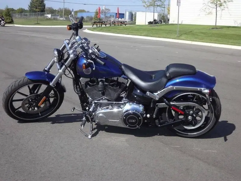 Harley-Davidson 1690 Breakout (2013 - 17) - FXSB (10)