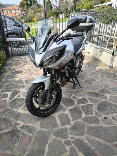 Yamaha FZ6 Fazer S2 (2006 - 11) usata