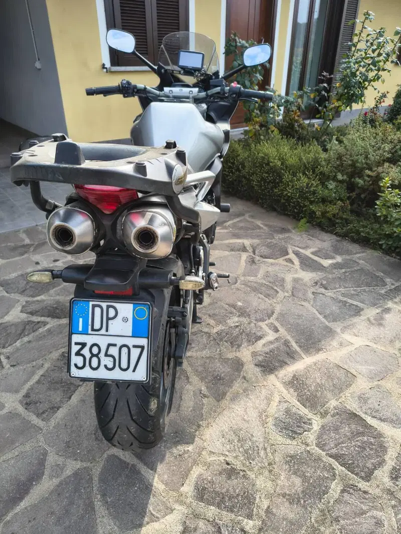Yamaha FZ6 Fazer S2 (2006 - 11) (5)