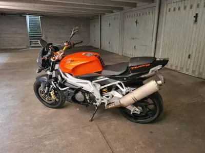 Aprilia Tuono 1000 R (2006 - 10) usata