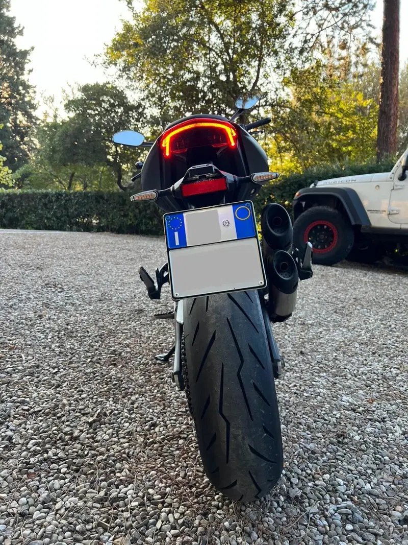 Ducati Monster 937 (2021 - 25) (5)
