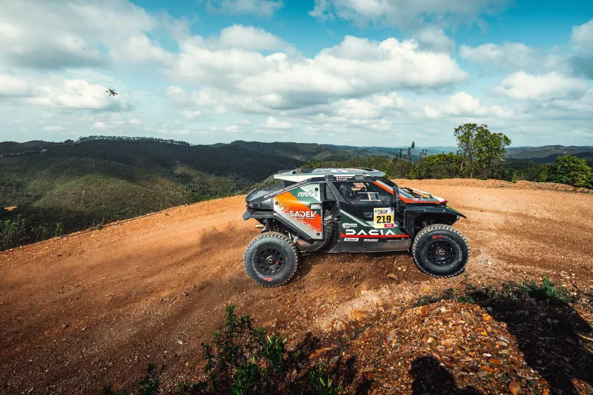 Mondiale Rally-Raid. Daniel Sanders, KTM, e Sébastien Loeb, Dacia, vincitori in Portogallo [VIDEO] (9)
