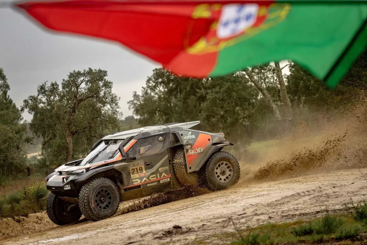 Mondiale Rally-Raid. Daniel Sanders, KTM, e Sébastien Loeb, Dacia, vincitori in Portogallo [VIDEO] (19)
