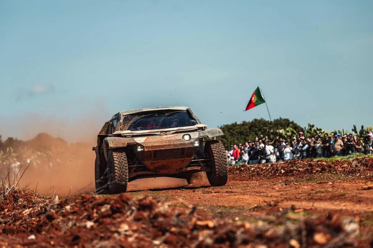 Mondiale Rally-Raid. Daniel Sanders, KTM, e Sébastien Loeb, Dacia, vincitori in Portogallo [VIDEO] (15)