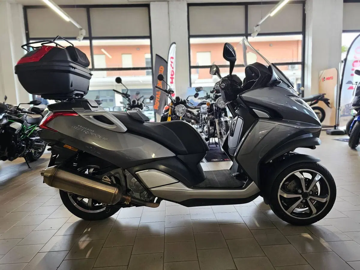Peugeot Metropolis 400i Allure (2017 - 20) (2)