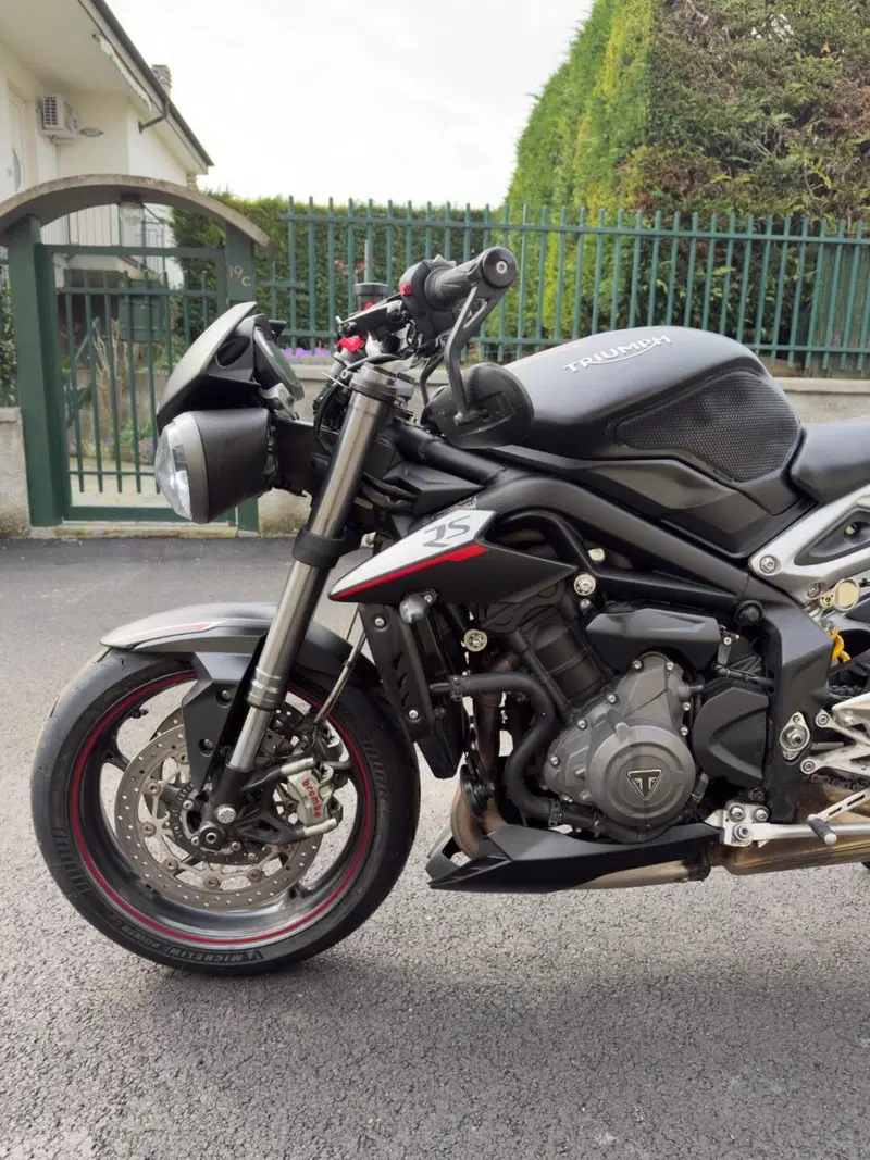 Triumph Street Triple RS (2017 - 19) (8)