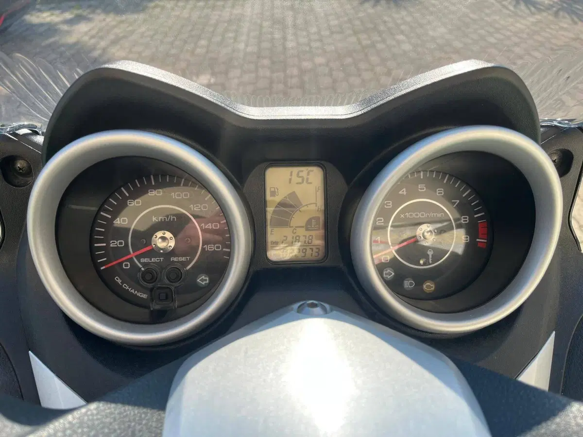 Yamaha X-Max 250 (2010 - 13) (4)