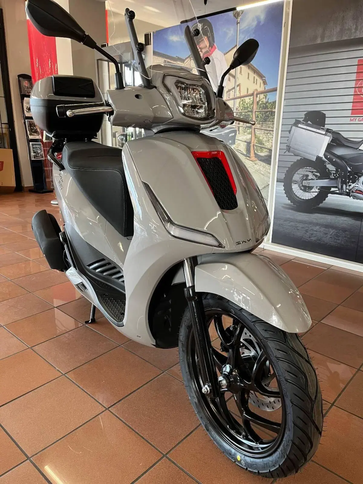 Swm C-Fly 125 (2026) (2)
