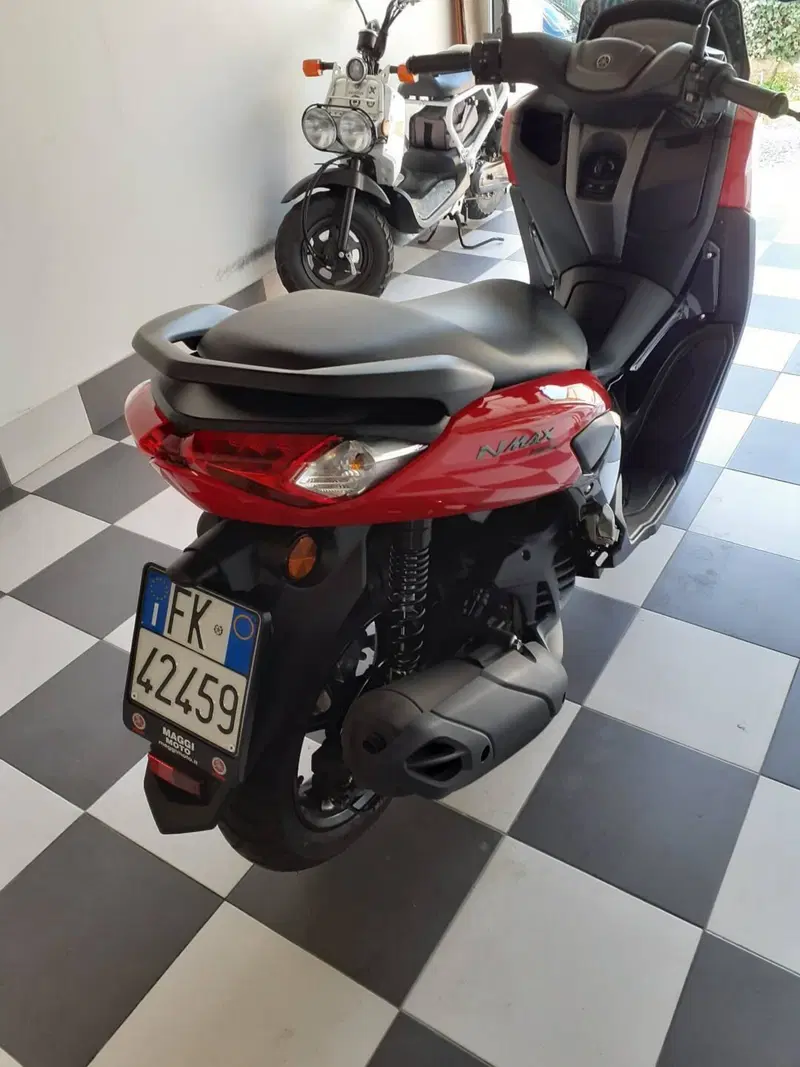 Yamaha N-Max 155 (2022 - 25) (6)