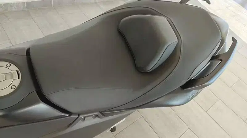 Yamaha T-Max 560 (2022 - 24) (8)