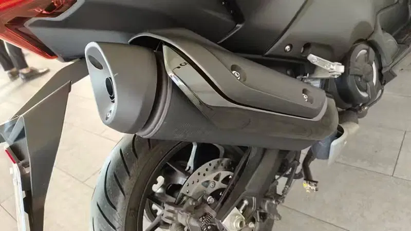 Yamaha T-Max 560 (2022 - 24) (14)