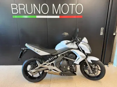 Kawasaki ER-6N (2006 - 09) usata