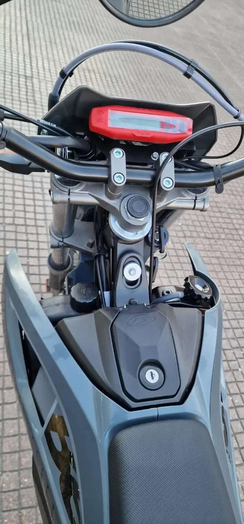 Betamotor RR 50 Motard - X Special Edition (2024 - 26) (2)