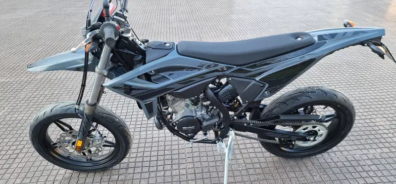Betamotor RR 50 Motard - X Special Edition (2024 - 26) (3)