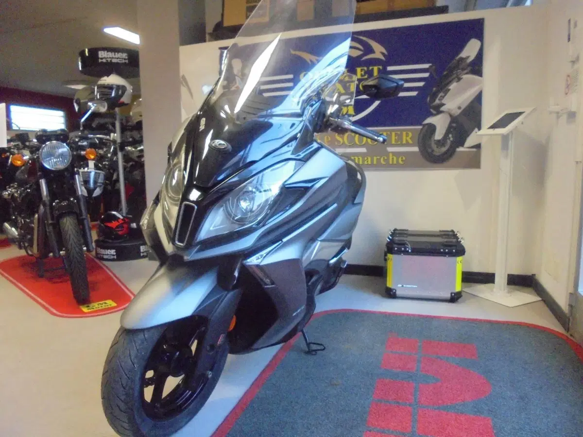 Kymco Downtown 350i TCS (2021 - 25) (4)