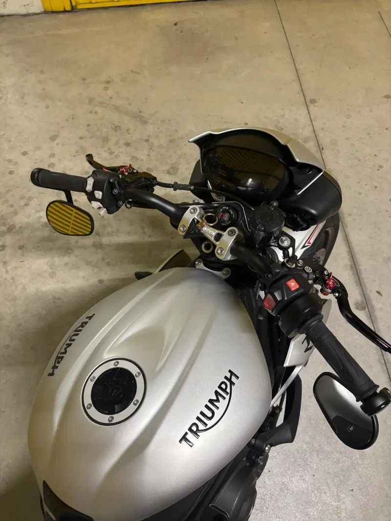 Triumph Street Triple R (2017 - 20) (7)