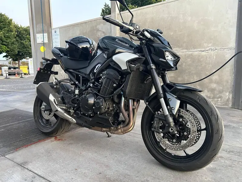 Kawasaki Z 900 (2025 - 26) (6)