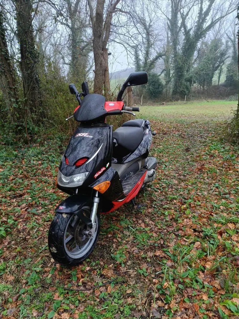 Aprilia SR 125 (1999 - 01) (3)