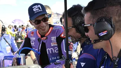 MotoGP 2026. GP del Brasile. Toprak Razgatlioglu: "Quando seguo Fabio Quartararo sono davvero bravo quasi in ogni curva, in alcune lo riprendo anche, poi..."