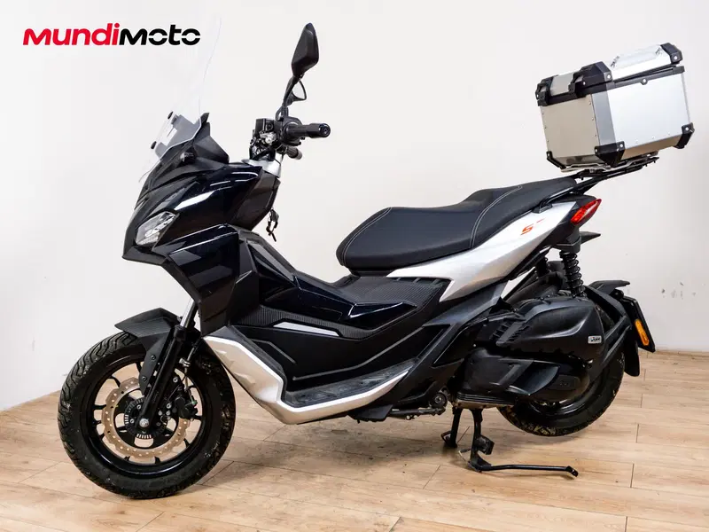 Aprilia SR GT 200 Replica (2024 - 25) (6)
