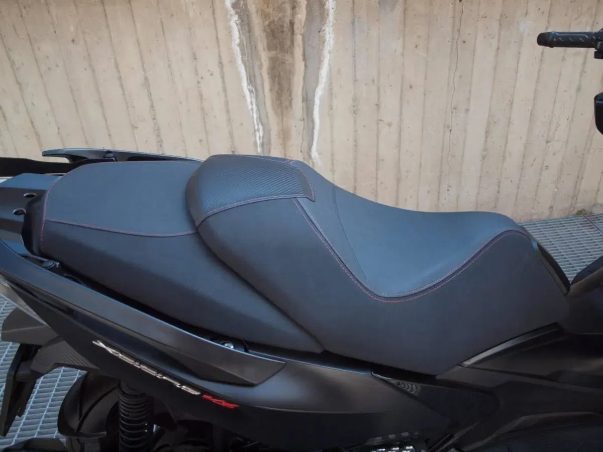 Kymco Xciting VS 400i (2023 - 26) (2)